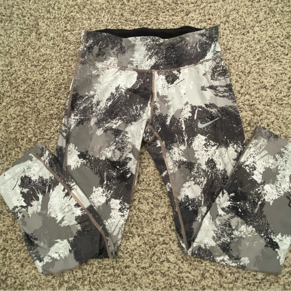 Women’s Nike Workout Pants Leggings - Picture 1 of 4